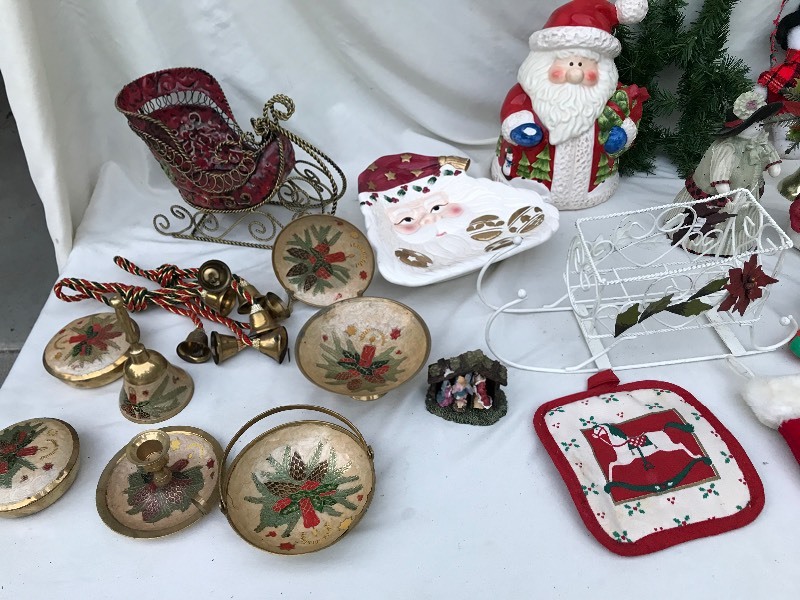 Christmas Items Sleighs, Wide Santa
