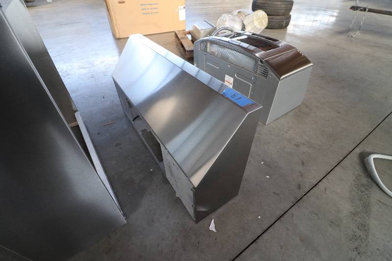 lot 13 image: 42 Stainless Hood Vent wNo guts