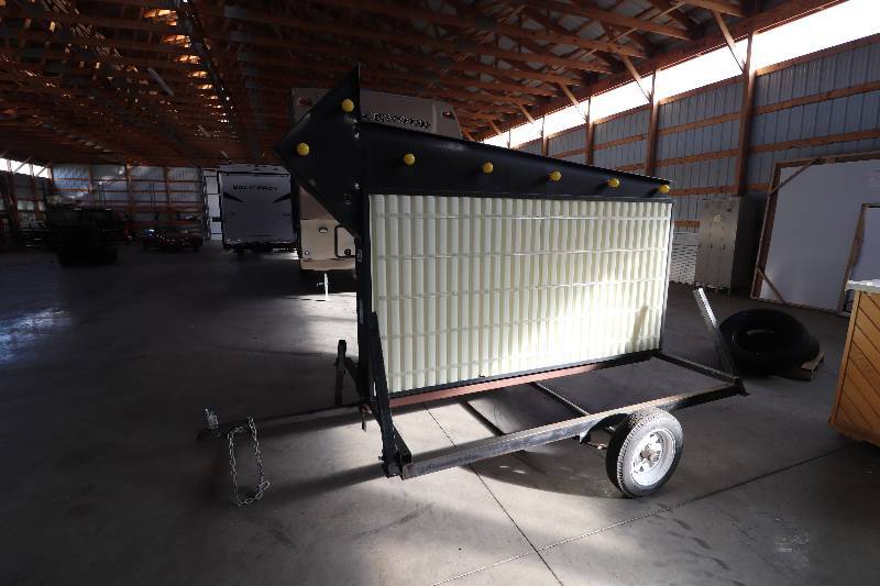lot 33 image: Portable Advertising Light up Sign