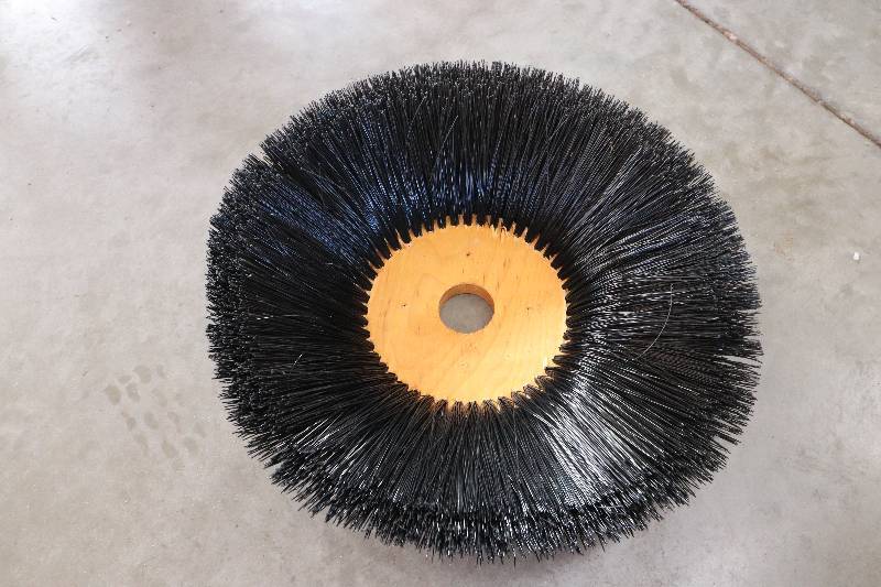 lot 24 image: New Tennant Street Sweeper Curb Broom