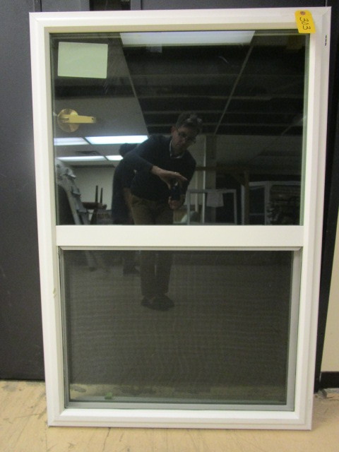 DOUBLE HUNG WINDOW