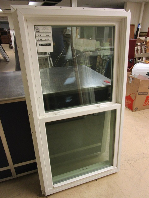 DOUBLE HUNG WINDOW