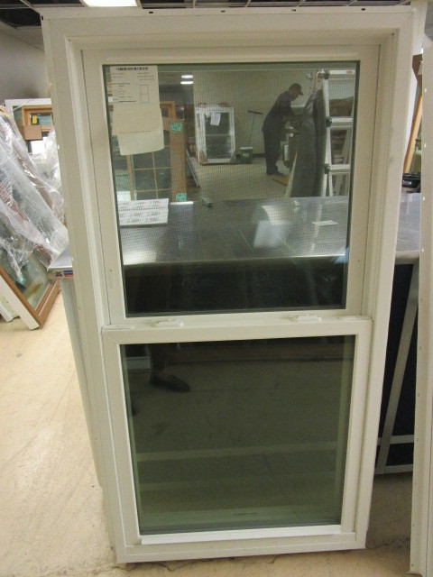 DOUBLE HUNG WINDOW