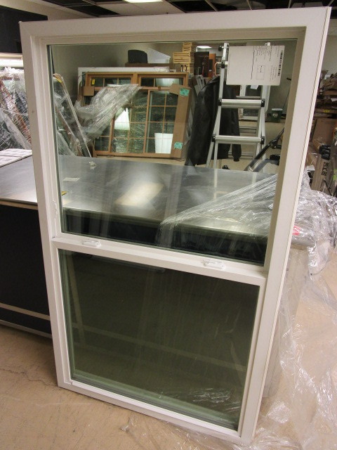 DOUBLE HUNG WINDOW