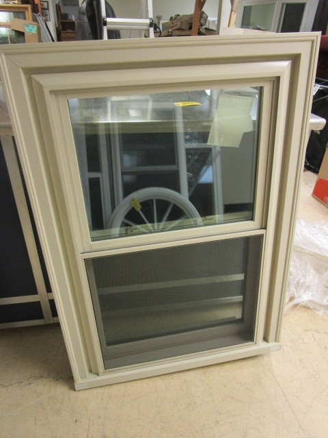 DOUBLE HUNG WINDOW