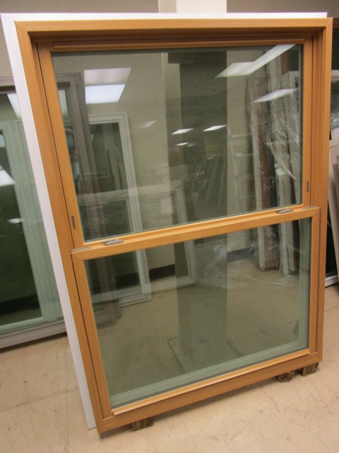 DOUBLE HUNG WINDOW