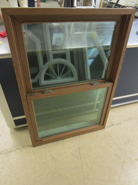 DOUBLE HUNG WINDOW