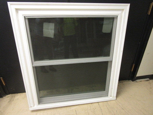 DOUBLE HUNG WINDOW
