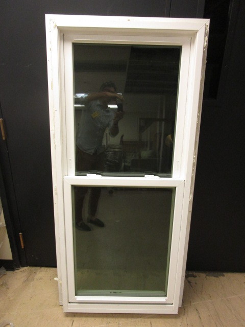 DOUBLE HUNG WINDOW