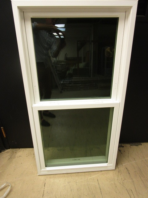 DOUBLE HUNG WINDOW