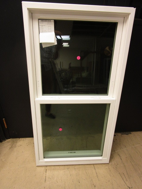DOUBLE HUNG WINDOW