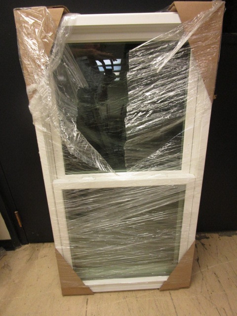DOUBLE HUNG WINDOW