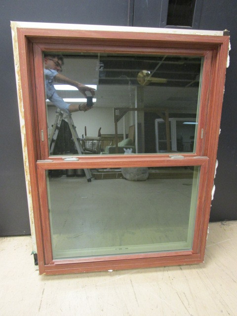 DOUBLE HUNG WINDOW