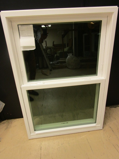 DOUBLE HUNG WINDOW