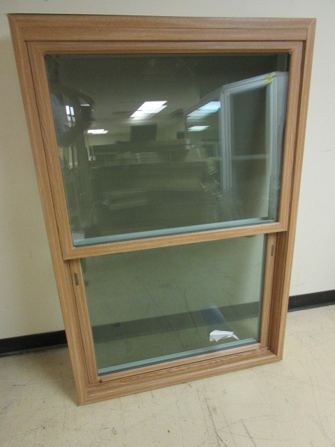 DOUBLE HUNG WINDOW