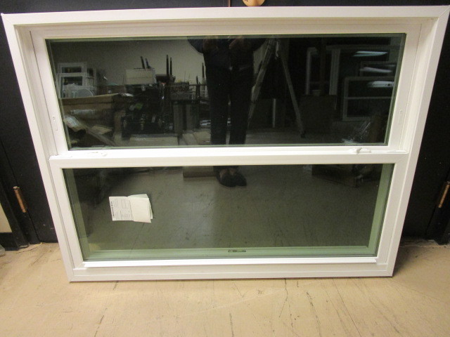 DOUBLE HUNG WINDOW