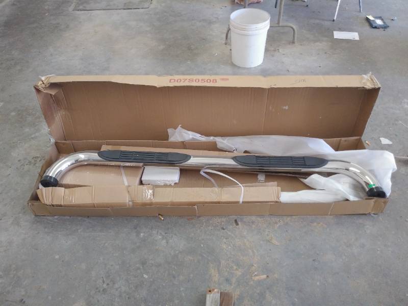lot 11 image: NERF BARS (CREW CAB) NEW IN BOX - SEE PICTURES