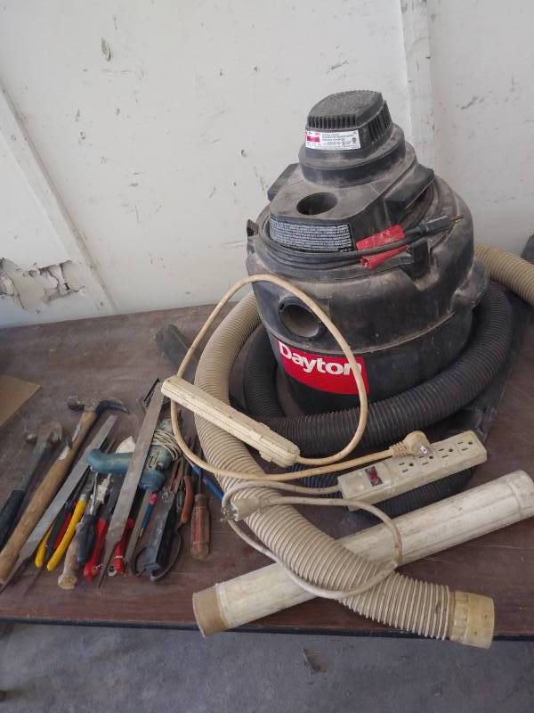 lot 30 image: DAYTON SHOP VAC & MISC TOOLS - SEE PICTURES