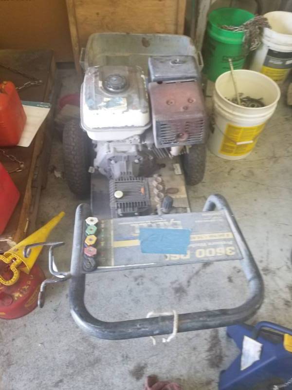 lot 14 image: POWER WASHER 160 CC HONDA 13.0 - RUNS & INSPECTED - HOSE & WAND INCLUDED - SEE PICTURES