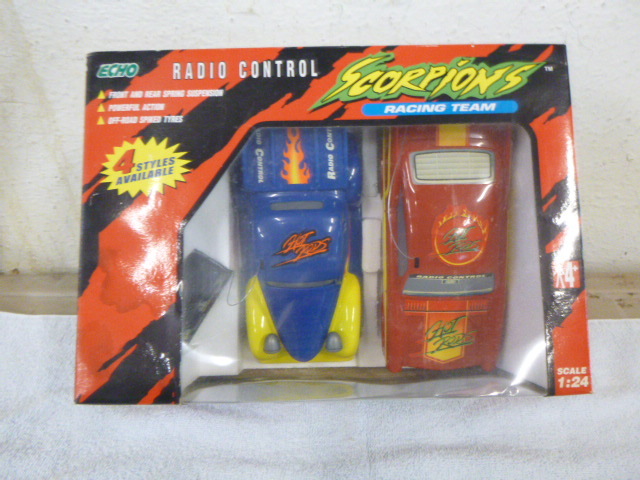 lot 11 image: Echo Radio Control Scorpions Racing Team