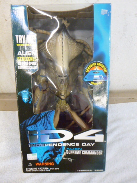 lot 41 image: Trend Masers iD4 Independence Day Alien Supreme Commander