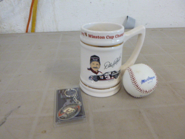 lot 50 image: Dale Earnhardt Mug