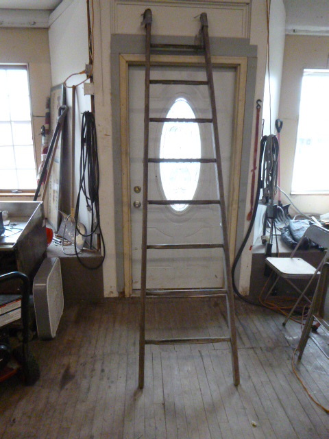 lot 60 image: Vintage Ladder