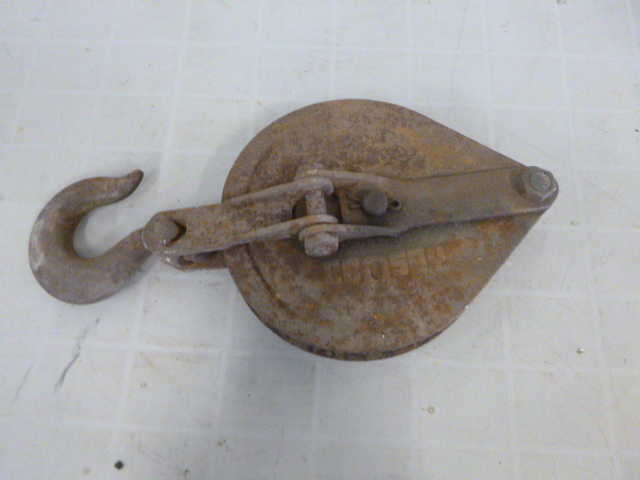 lot 71 image: Vintage Crosby Pulley