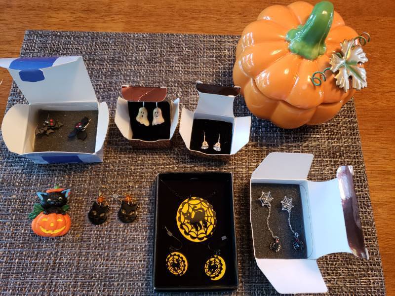 Halloween Pins & Earrings