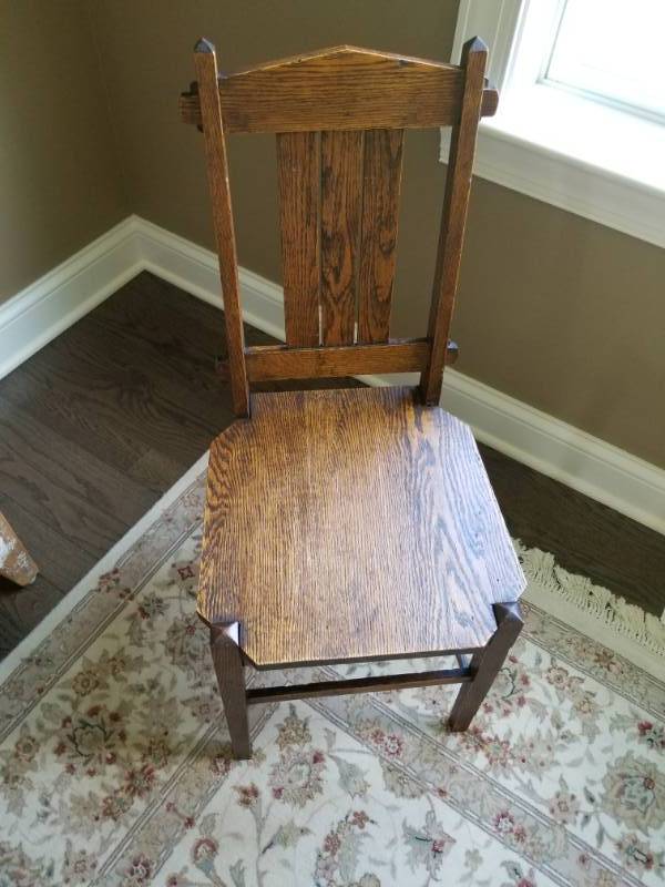 lot 12 image: Gorgeous Mission Chair