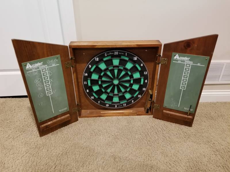 lot 30 image: Traditional Dart Board in Wooden Case