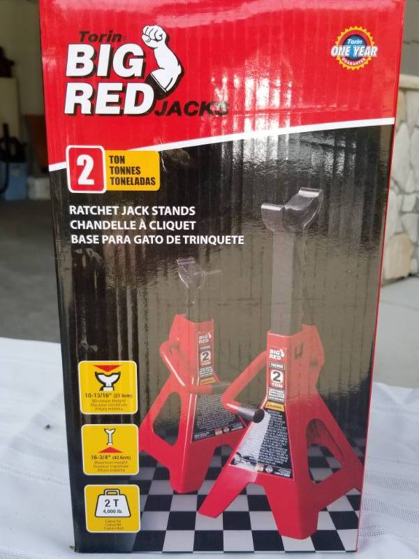 lot 43 image: Set of Big Red Brand Car Jacks