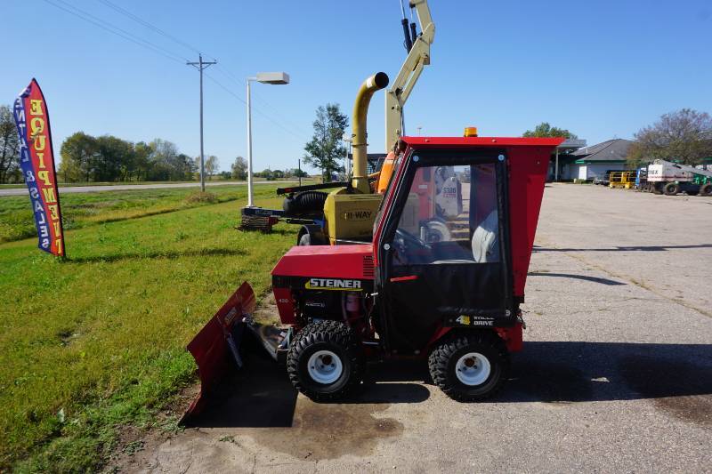 Steiner Model 420 4 x 4 Tractor With Hydraulic Snow Plow Attachment ...