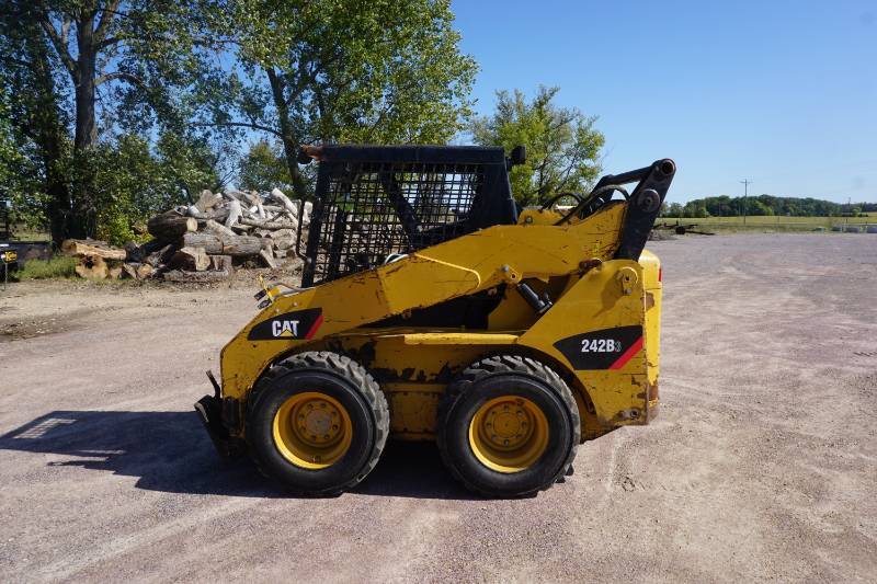2011 Cat Model 242B3 Skid Loader Skid Steer
