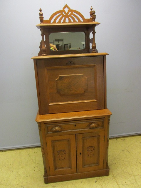 lot 407 image: ANTIQUE SOLID WOOD PULL-DOWN DESK