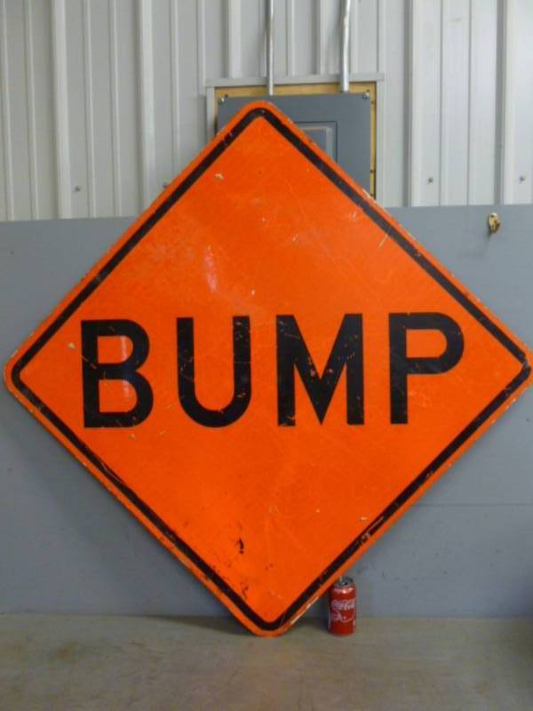 lot 7 image: Sign