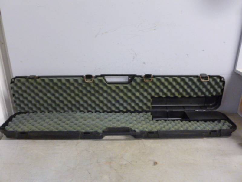 lot 21 image: Gun Case