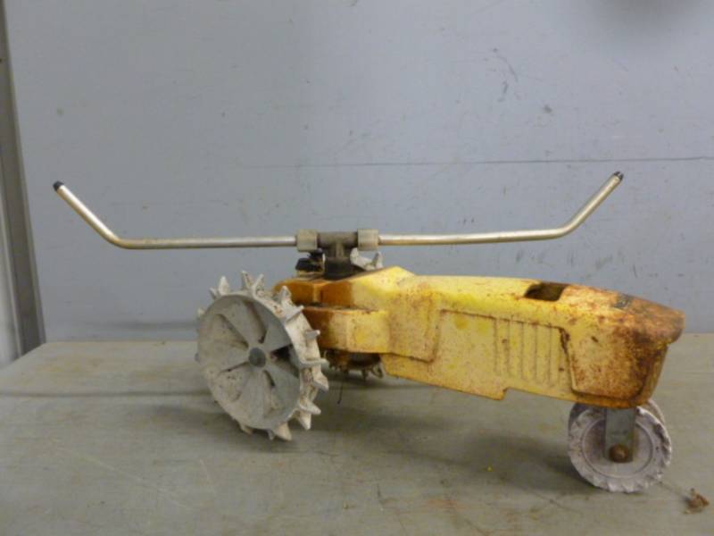 lot 22 image: Tractor Sprinkler
