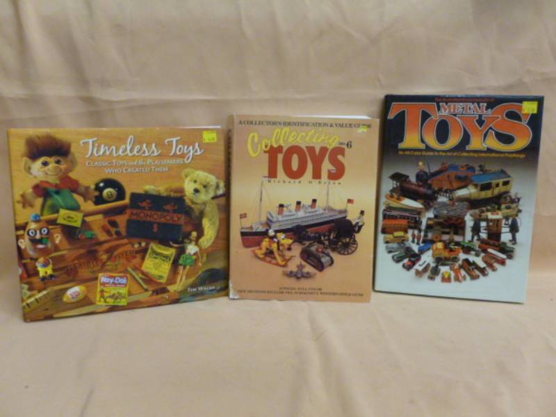 lot 74 image: Collector Books