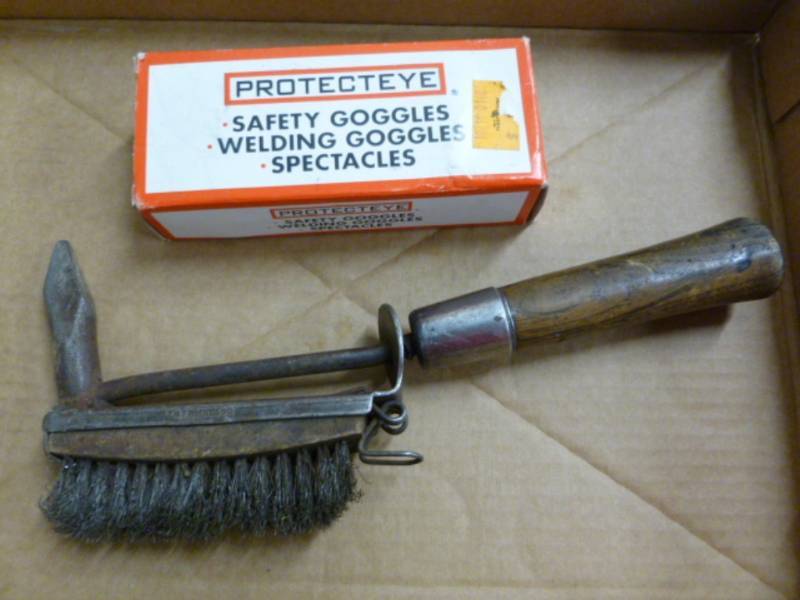 lot 77 image: Welding Items