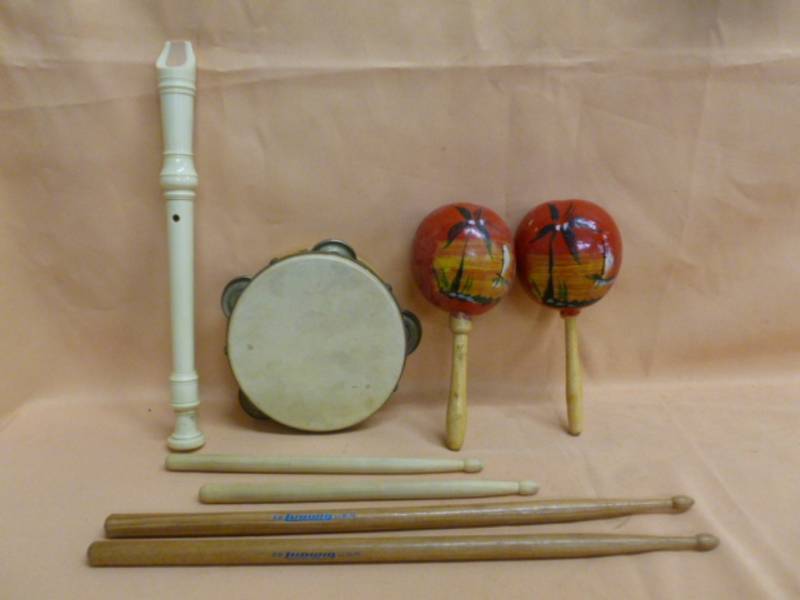 lot 119 image: Maracas