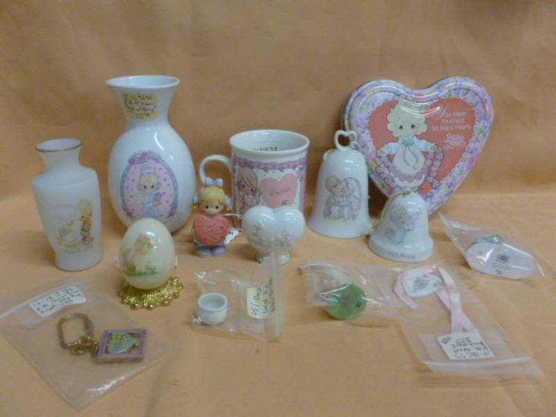 lot 123 image: Precious Moments