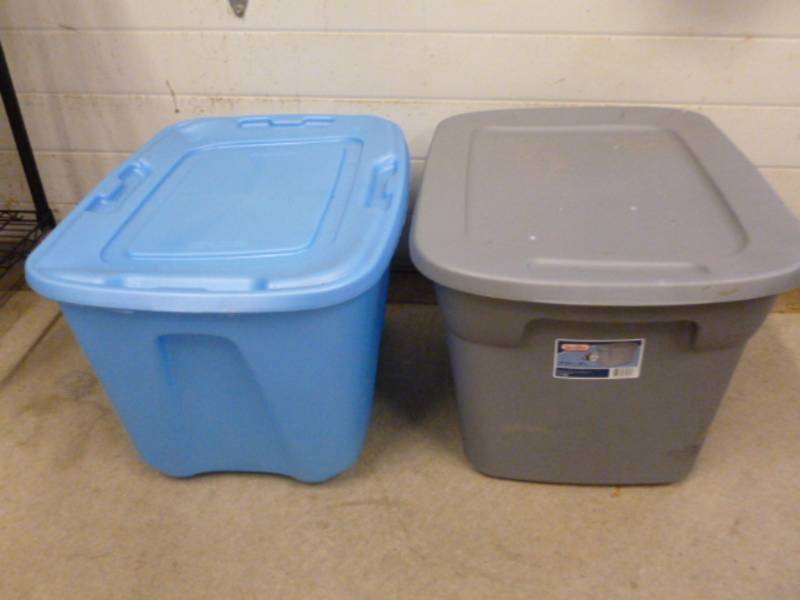 lot 144 image: Storage Totes