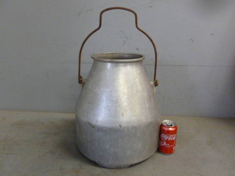 lot 147 image: Vintage Milk Can