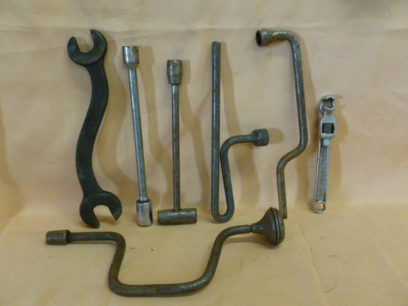lot 183 image: Vintage Tools