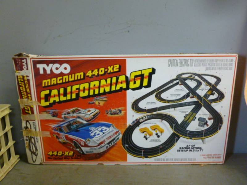 lot 202 image: Vintage Race Set