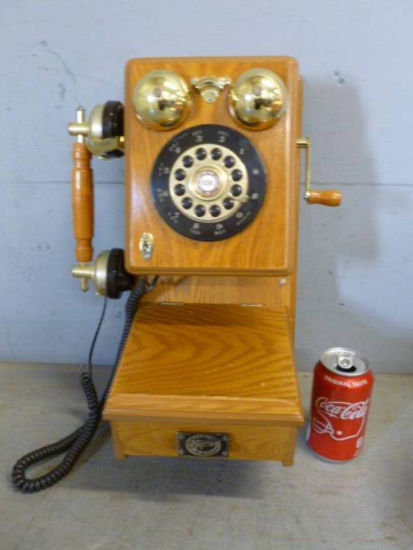 lot 211 image: Telephone