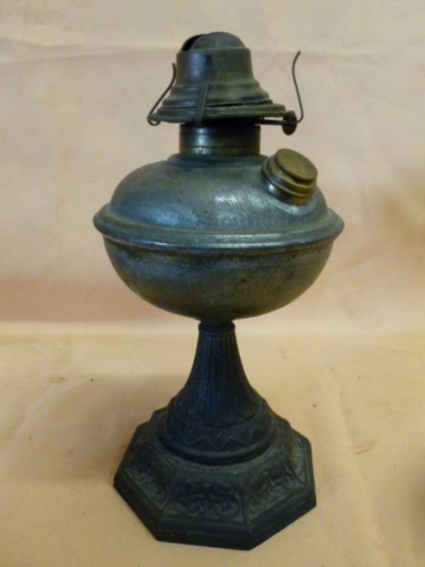lot 213 image: Antique Oil Lamp