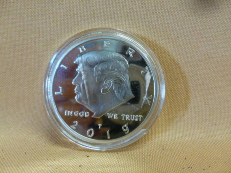 lot 219 image: Collector Coin