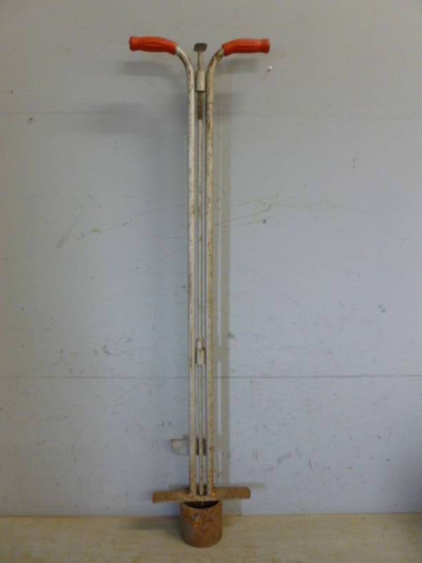 lot 222 image: Vintage Lawn Tool
